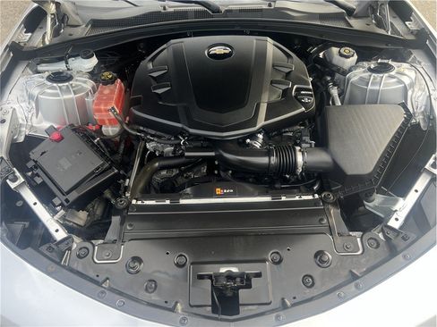 Used 2016 Chevrolet Camaro LT RWD image 16