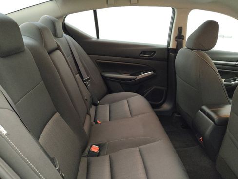 Used 2023 Nissan Altima 2.5 SV FWD image 19