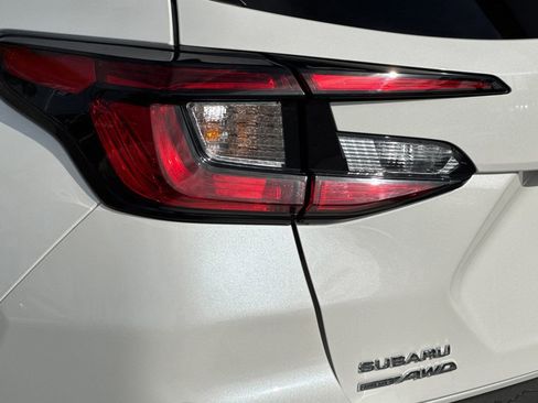 Used 2025 Subaru Crosstrek 2.5i Limited w/ Crosstrek Mirror Package AWD/4WD image 31