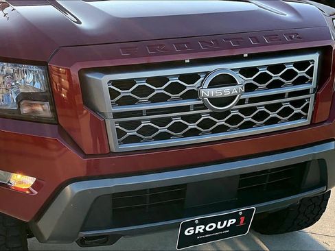 Used 2022 Nissan Frontier SV image 57