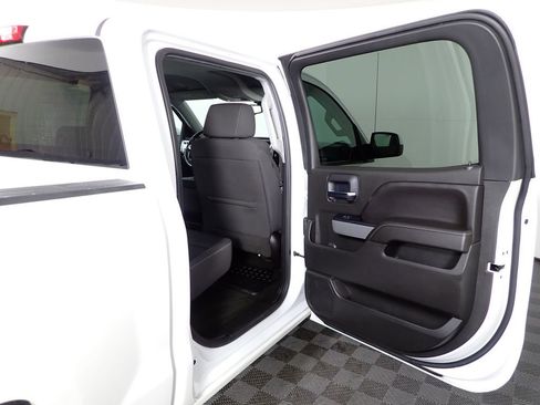 Used 2018 Chevrolet Silverado 1500 LT w/ All Star Edition image 27