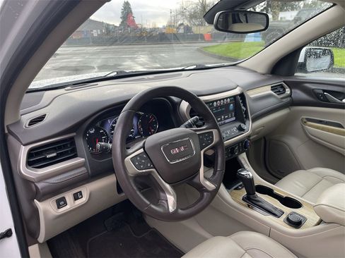 Used 2018 GMC Acadia Denali w/ Technology Package image 10