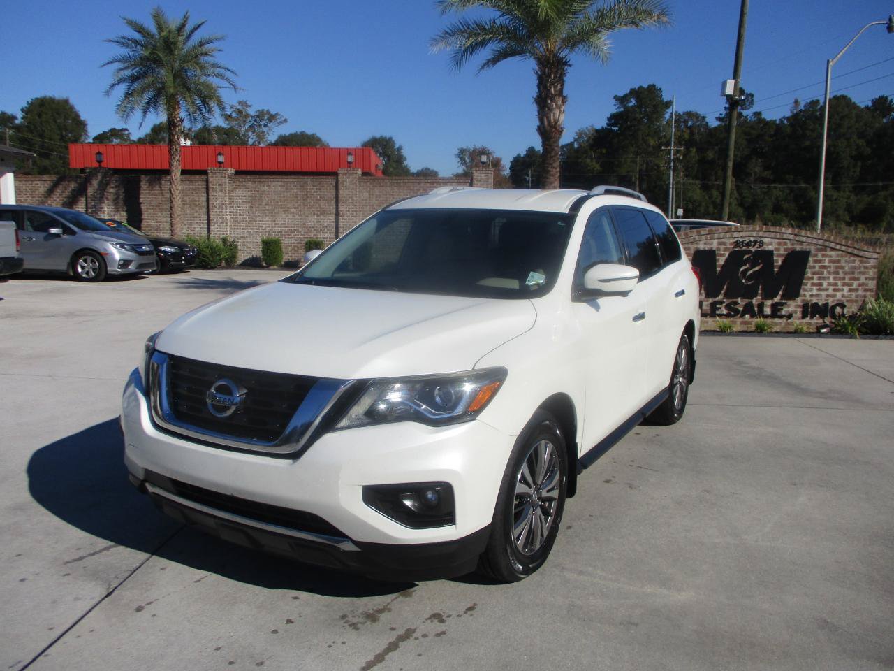 Used 2019 Nissan Pathfinder SL FWD image 5