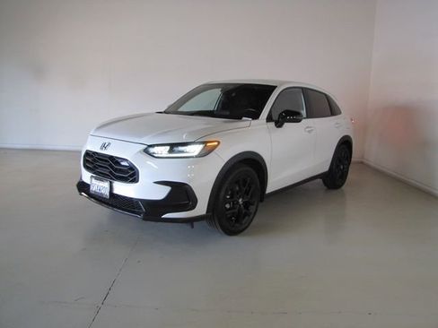 Certified 2023 Honda HR-V Sport image 1