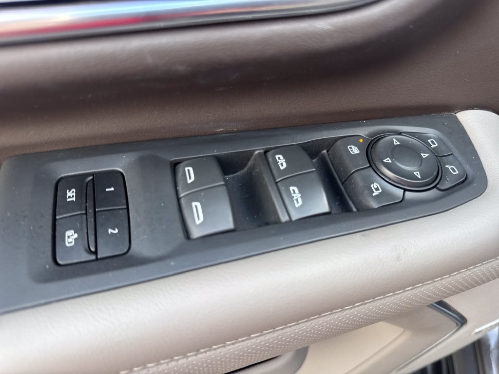 Used 2021 GMC Yukon SLT w/ SLT Premium Package AWD/4WD image 19
