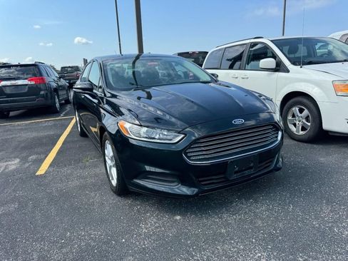 Used 2014 Ford Fusion SE FWD image 3