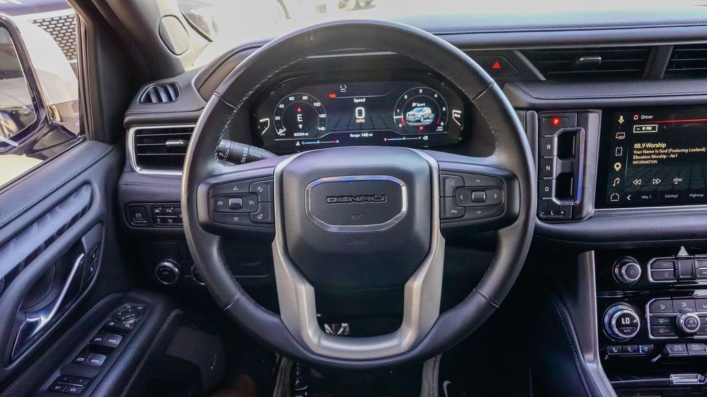 Used 2023 GMC Yukon Denali RWD image 20