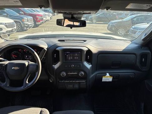 Certified 2022 Chevrolet Silverado 1500 Custom AWD/4WD image 26