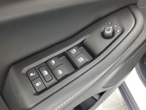 New 2025 Jeep Grand Cherokee L Limited image 29