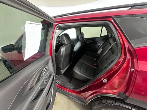 Used 2024 GMC Terrain SLT w/ Elevation Edition AWD/4WD image 16
