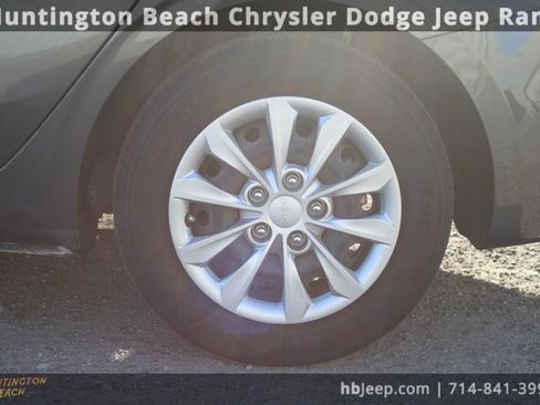 Used 2024 Kia Forte LX image 7