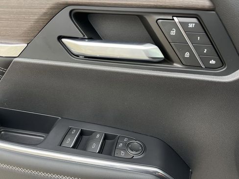 Used 2024 GMC Acadia Denali w/ Super Cruise Package image 23