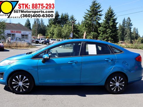 Used 2013 Ford Fiesta SE image 4