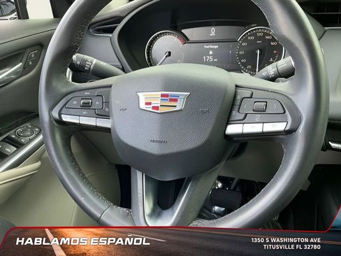 Used 2021 Cadillac XT4 Premium Luxury image 32