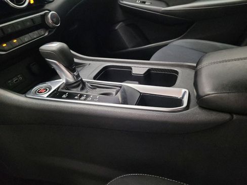 Used 2022 Nissan Sentra SV FWD image 26