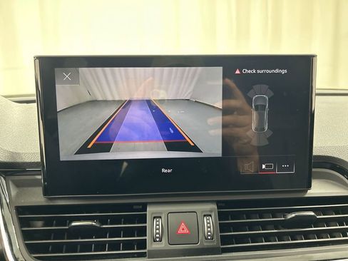 Used 2022 Audi SQ5 Premium w/ Convenience Package image 15