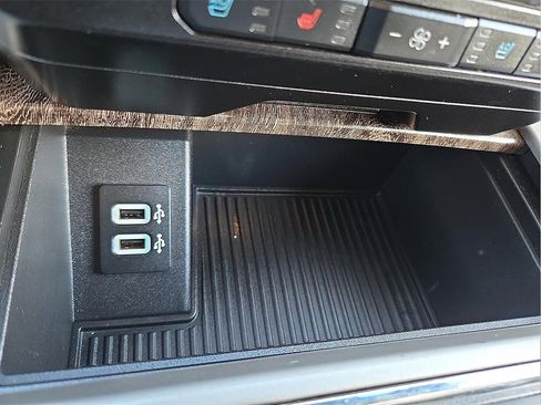 Used 2019 Ford F250 Lariat w/ Lariat Ultimate Package image 17