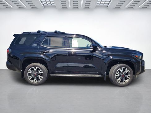 Used 2025 Toyota 4Runner TRD Sport AWD/4WD image 3