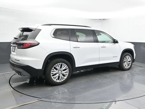 Used 2024 GMC Acadia Elevation FWD image 2