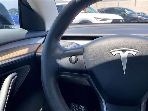 Used 2022 Tesla Model 3 Long Range AWD/4WD image 19