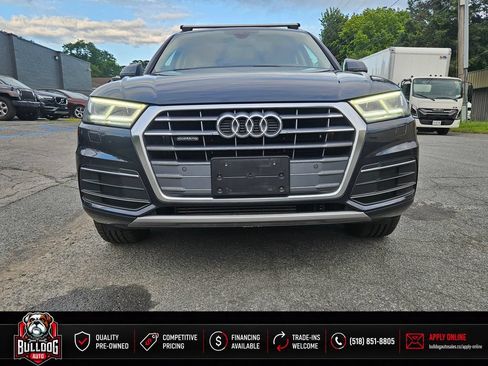 Used 2020 Audi Q5 2.0T Premium Plus w/ Premium Plus Package AWD/4WD image 3