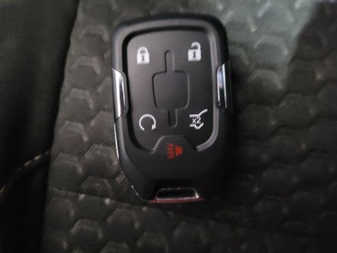 Used 2018 GMC Acadia SLE image 32