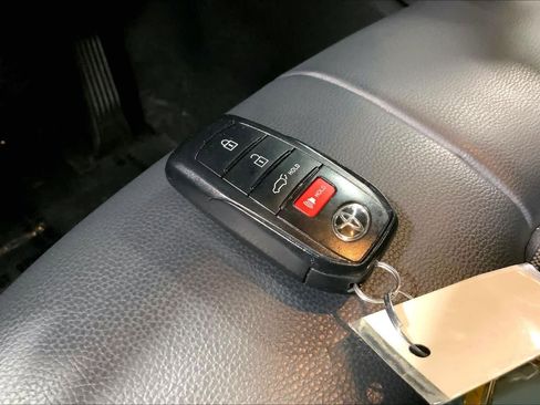 Used 2024 Toyota Highlander XSE image 15