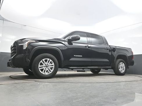 Used 2022 Toyota Tundra SR5 AWD/4WD image 27