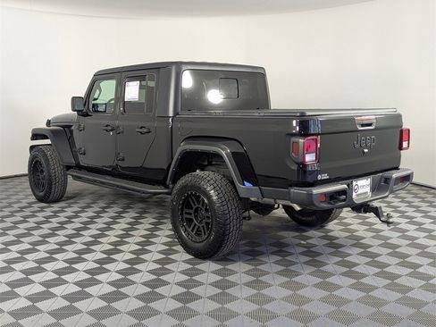 Used 2022 Jeep Gladiator Sport image 5