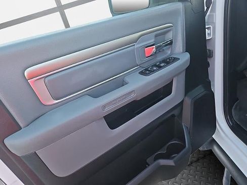 Used 2018 RAM 1500 Big Horn image 12