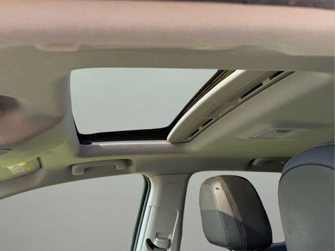 Used 2020 Chevrolet Trax LT w/ Sun & Sound Package FWD image 25