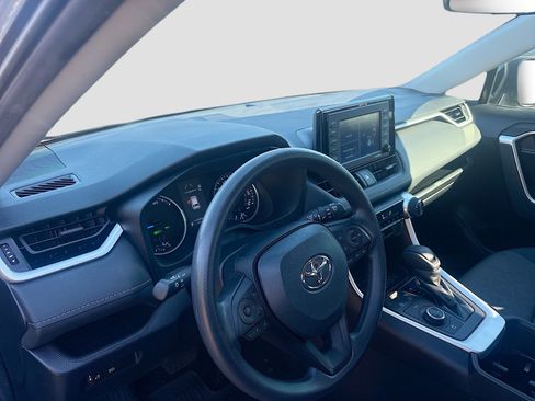 Used 2022 Toyota RAV4 XLE image 11