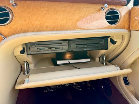Used 2016 Bentley Mulsanne RWD image 32