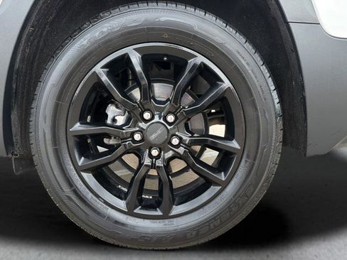 Used 2022 GMC Terrain SLT w/ Infotainment Package II image 31