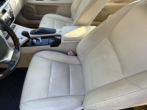 Used 2014 Lexus ES 350 w/ Luxury Package FWD image 16