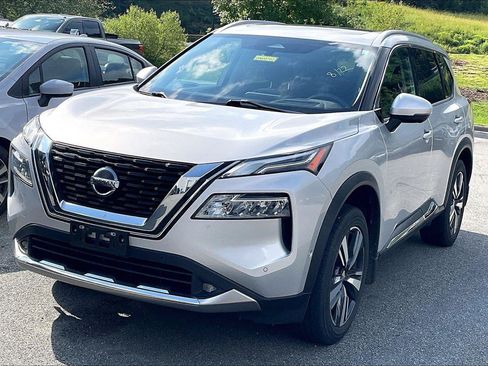 Used 2021 Nissan Rogue Platinum AWD/4WD image 2
