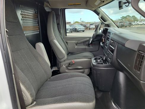 Certified 2021 Chevrolet Express 2500 w/ Driver Convenience Package image 25