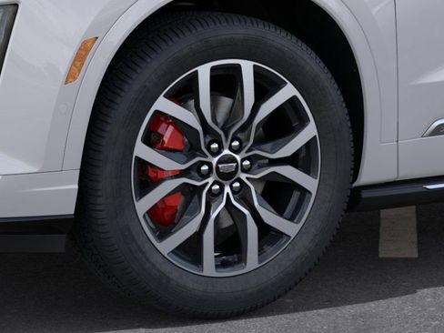 Certified 2024 Cadillac XT6 Sport w/ Platinum Package AWD/4WD image 9