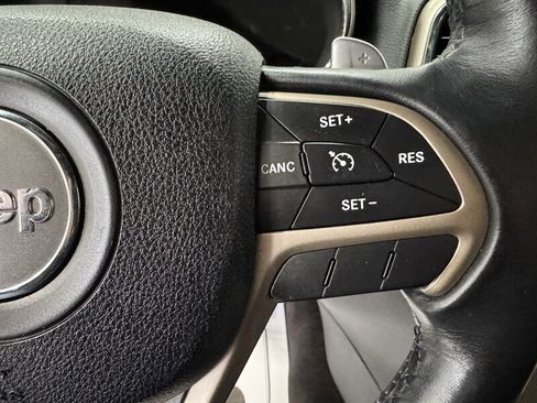 Used 2016 Jeep Grand Cherokee Laredo w/ Quick Order Package 23E AWD/4WD image 9