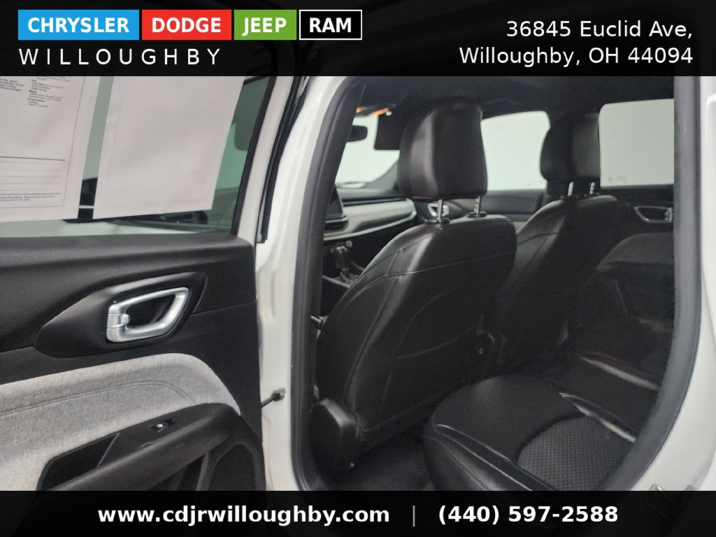 Used 2024 Jeep Compass Latitude AWD/4WD image 25