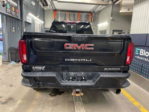 Used 2023 GMC Sierra 2500 Denali w/ Denali Black Diamond Edition image 8