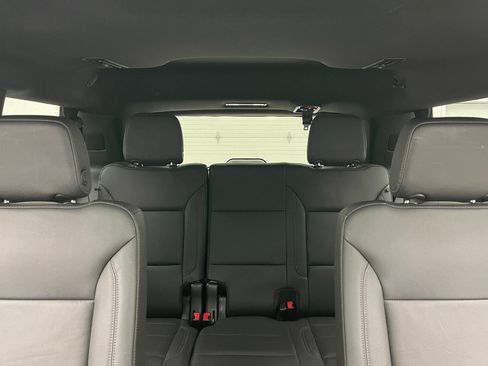 Used 2022 Chevrolet Tahoe Z71 w/ Z71 Off-Road Package AWD/4WD image 42