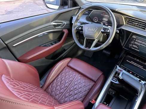 Used 2023 Audi e-tron S Premium Plus w/ Black Optic Package image 31