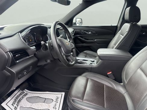 Used 2023 Chevrolet Traverse High Country w/ LPO, 'HIT The Road' Package AWD/4WD image 21