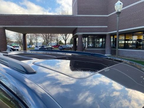 Used 2023 Jeep Grand Cherokee L Laredo image 8