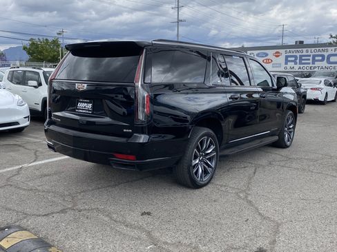 Used 2021 Cadillac Escalade ESV Sport AWD/4WD image 7