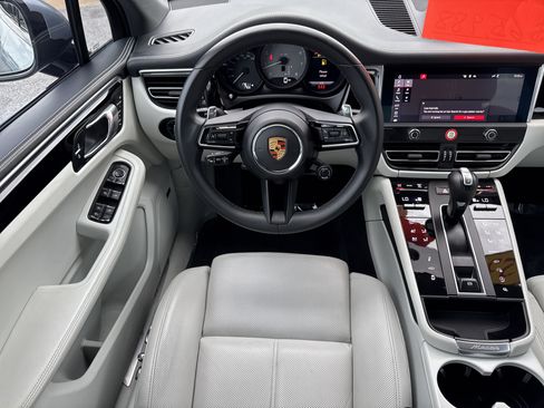 Used 2023 Porsche Macan S AWD/4WD image 13