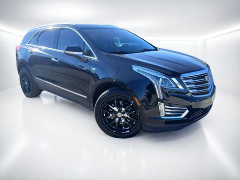 Used 2017 Cadillac XT5 Luxury w/ Driver Awareness Package FWD image 1