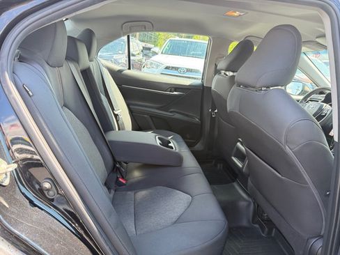 Used 2020 Toyota Camry LE FWD image 13