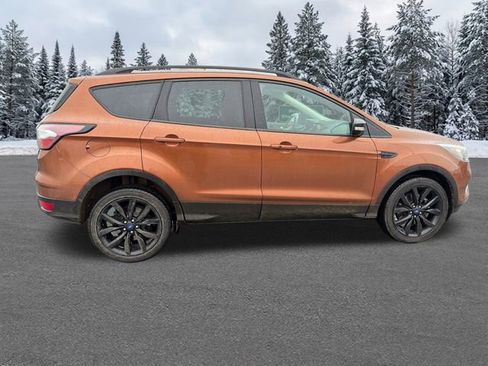 Used 2017 Ford Escape Titanium image 7